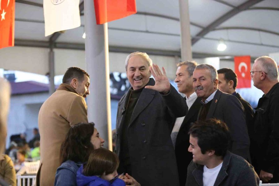 Kepez’in Ramazan Sofraları Kızıllı Da Kuruldu