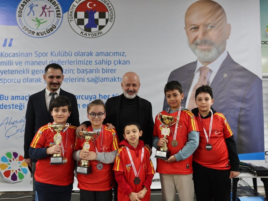 Başkan Çolakbayrakdar: "kayseri’yi Satranç Merkezi Yapmayı Ve Şampiyonlar Yetiştirmeyi Hedefliyoruz"