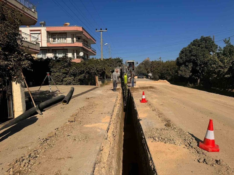 Manavgat Taşağıl Mahallesi İlk Kez Kanalizasyon İle Tanışıyor