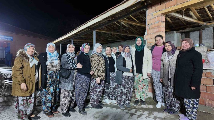 Gemiçli Yörükler Ve Misafirleri İftarda Bir Araya Geldi