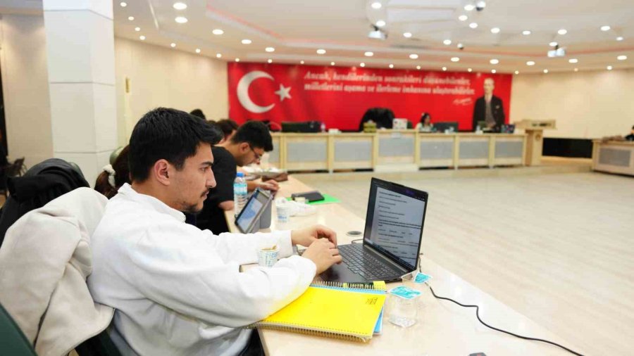 Alanya Belediyesi’nin Eski Meclis Salonu Öğrencilere Tahsis Edildi
