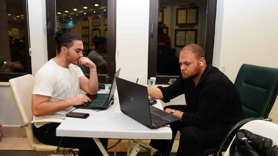 Alanya Belediyesi’nin Eski Meclis Salonu Öğrencilere Tahsis Edildi