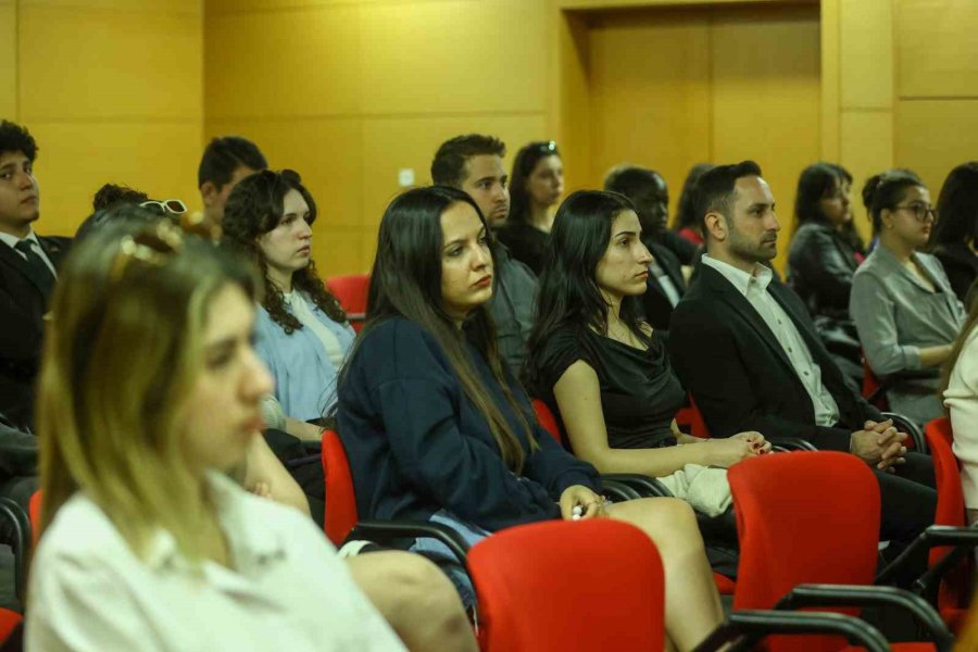 Büyükşehir’de Gençlere Avrupa Birliği Fırsatları Toplantısı