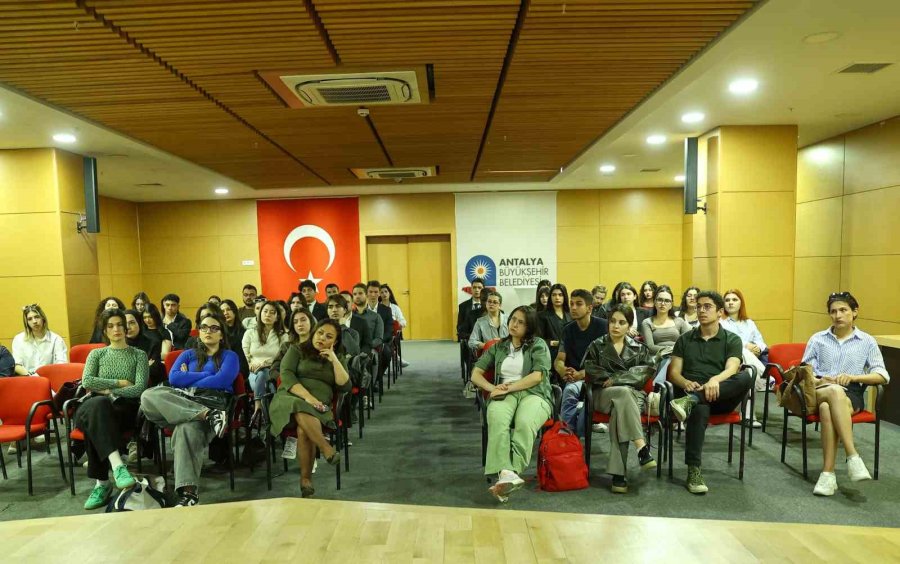 Büyükşehir’de Gençlere Avrupa Birliği Fırsatları Toplantısı