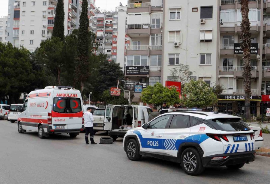 Adliyeye Birlikte Geldiği Arkadaşını 1 Saat Sonra Ölü Olarak Buldu