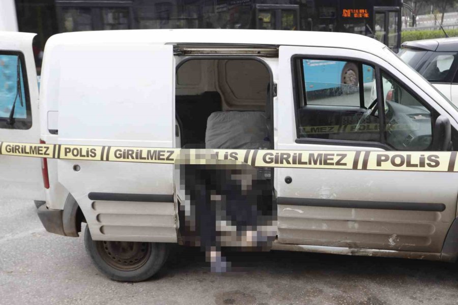 Adliyeye Birlikte Geldiği Arkadaşını 1 Saat Sonra Ölü Olarak Buldu