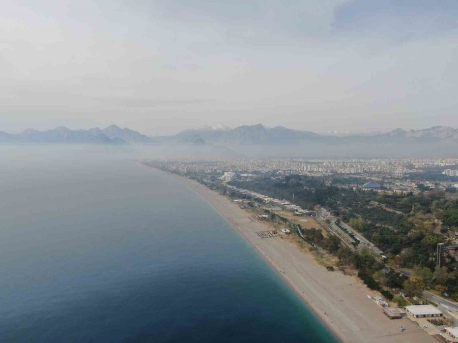 Meteoroloji Uyarmıştı: Antalya’da Toz Taşınımı Etkili Oldu, Görüş Mesafesi Düştü