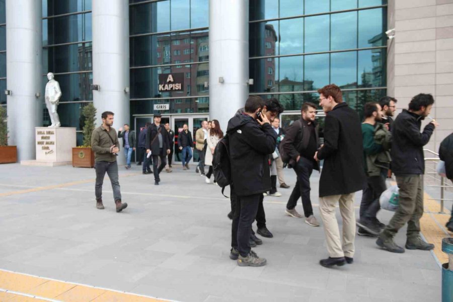 Eskişehir’deki İzinsiz Gösterilerde Gözaltına Alınan 14 Şahsa Yurtdışı Yasağı