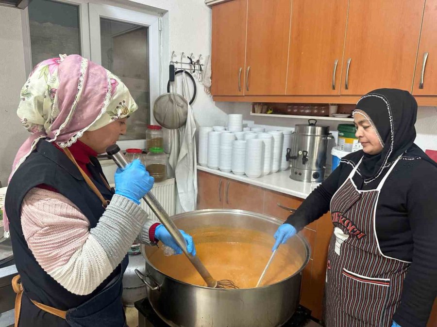 Mahallede 17 Yıllık Ramazan Geleneği