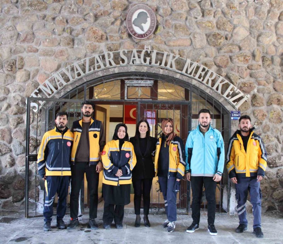 Erciyes’te Turistler Emin Ellerde
