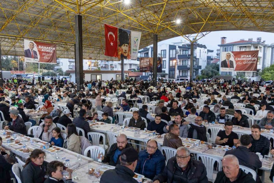 Manavgat Belediyesi’nden Side’de Birlik Ve Beraberlik İftarı