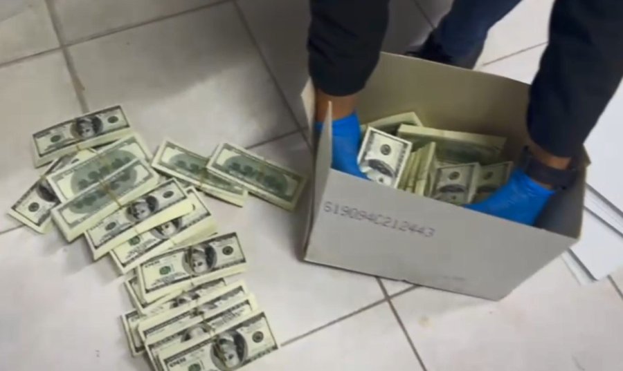 Matbaa Kurup Dolar Basan Şebeke Çökertildi: 7 Milyon 99 Bin Sahte Dolar Ele Geçirildi