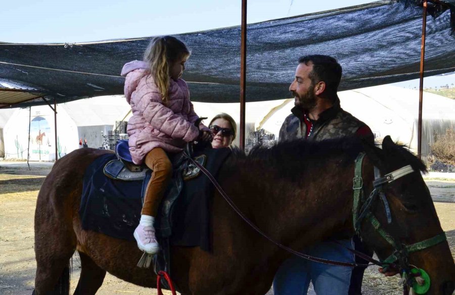 At Binme Çiftliğini Özel Ve Kimsesiz Çocukların Hizmetine Sundu