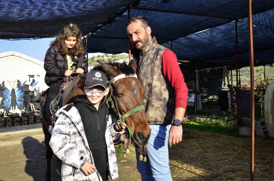 At Binme Çiftliğini Özel Ve Kimsesiz Çocukların Hizmetine Sundu