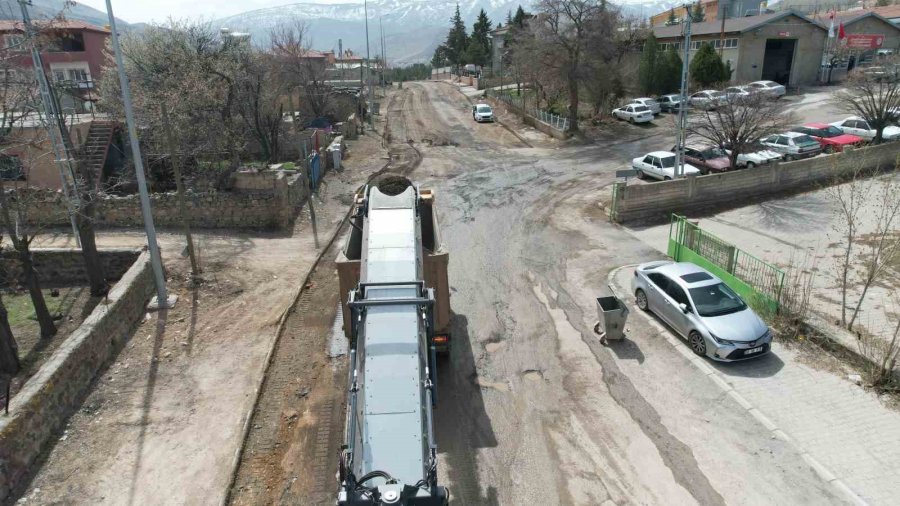 Yahyalı’da Sıcak Asfalt Hazırlıkları Başladı