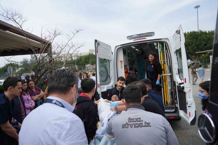 Aü Tıp Fakültesi Hastanesinde Korkutan Yangın: Hastalar Tahliye Edildi, Can Kaybı Yok