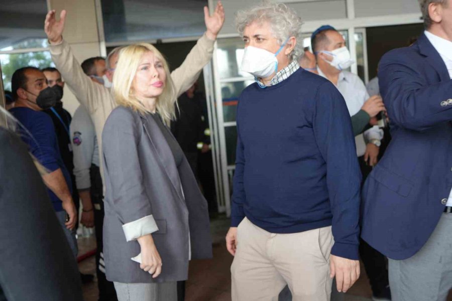 Aü Tıp Fakültesi Hastanesinde Korkutan Yangın: Hastalar Tahliye Edildi, Can Kaybı Yok