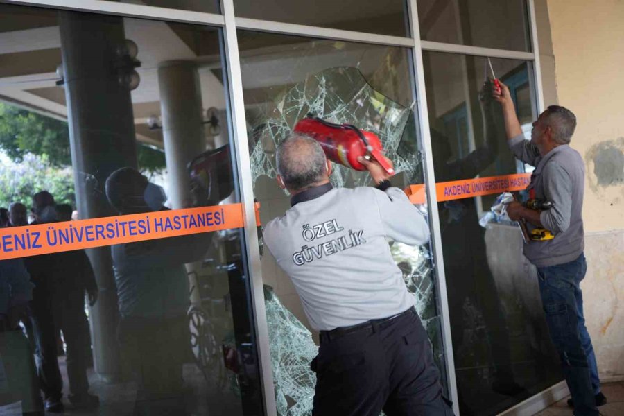 Aü Tıp Fakültesi Hastanesinde Korkutan Yangın: Hastalar Tahliye Edildi, Can Kaybı Yok