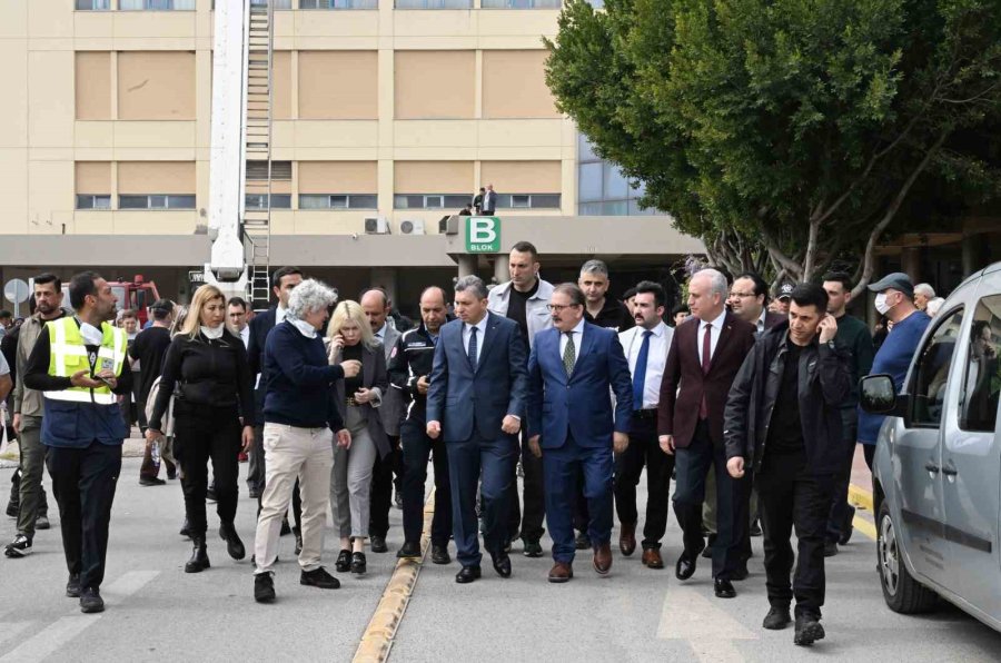 Aü Tıp Fakültesi Hastanesinde Korkutan Yangın: Hastalar Tahliye Edildi, Can Kaybı Yok