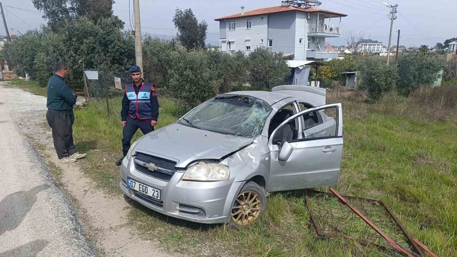 Takla Atan Otomobilden Dışarı Fırladı