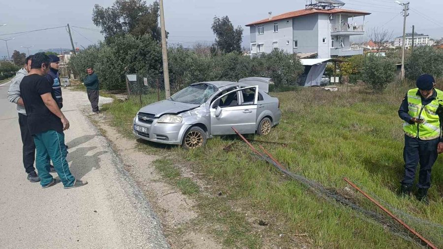 Takla Atan Otomobilden Dışarı Fırladı