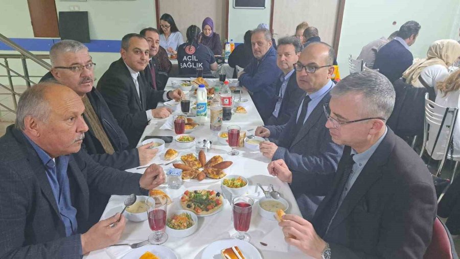 Eskişehir’de Sağlık Çalışanları İftarda Buluştu