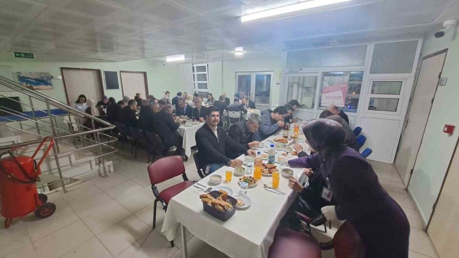 Eskişehir’de Sağlık Çalışanları İftarda Buluştu