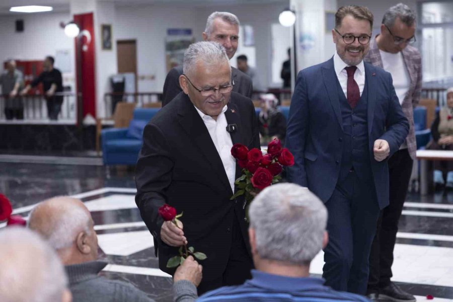 Başkan Büyükkılıç, Ramazan Huzurunu Huzurevi Sakinleri İle Yaşadı