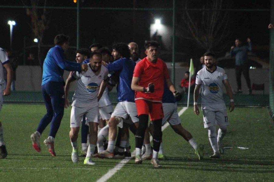 Kayseri Süper Amatör: Özvatanspor: 1 - Hacılar Erciyesspor: 2