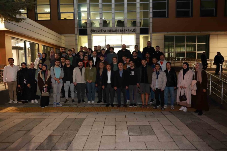 Vali Ve Büyükşehir Belediye Başkanı, Kayü’de Öğrencilerle Sahur Yaptı