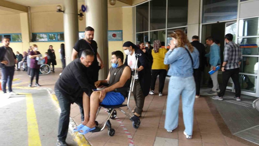 Akdeniz Üniversitesi Tıp Fakültesi Hastanesi’nde Yangında Tahliyeler Devam Ediyor