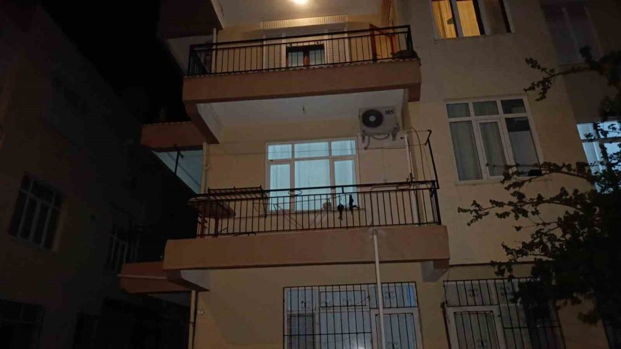 Aynı Evden 2 Ayda 3 Ayrı Cenaze Çıktı