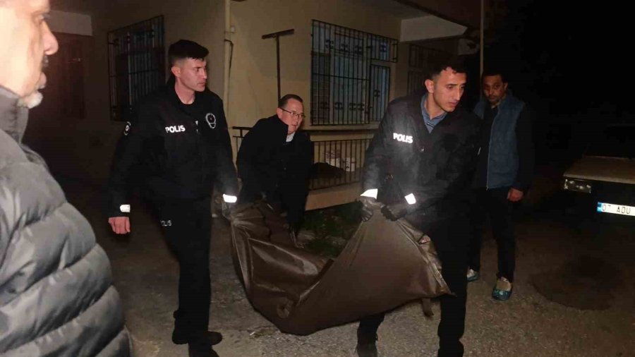 Aynı Evden 2 Ayda 3 Ayrı Cenaze Çıktı