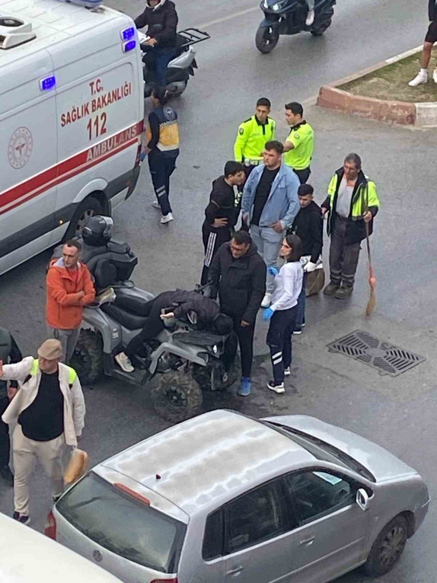 Atv, Kırmızı Işıkta Geçen Otomobile Çarptı: 1 Yaralı