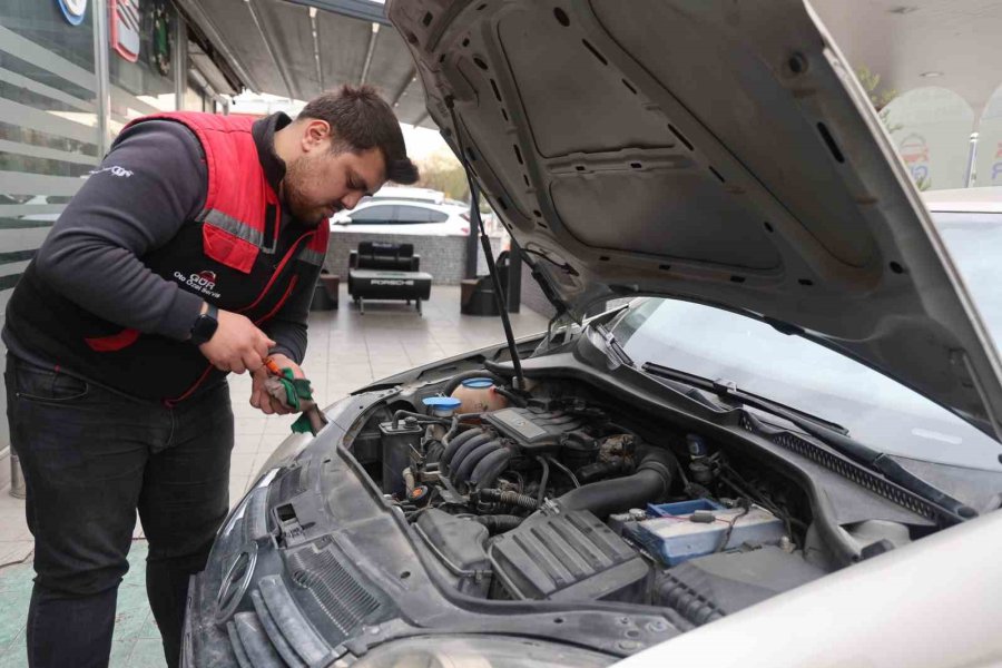 Bayram Tatilinde Yola Çıkacak Araç Sahiplerine Bakım Uyarısı