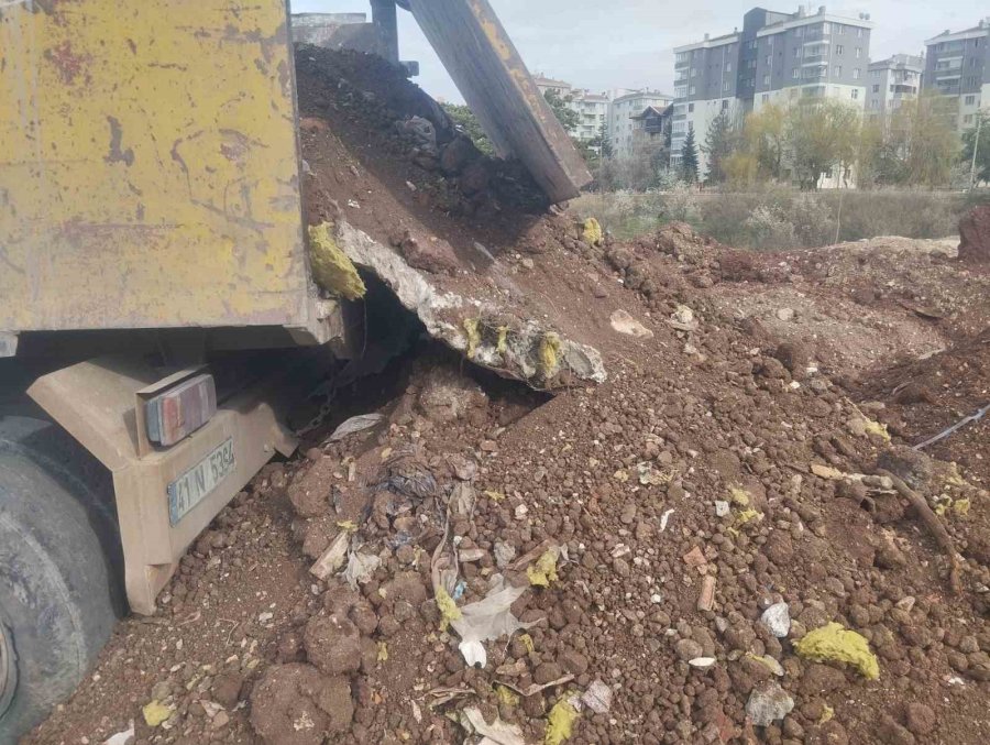 Odunpazarı Belediyesi Kaçak Hafriyat Dökümüne Geçit Vermiyor