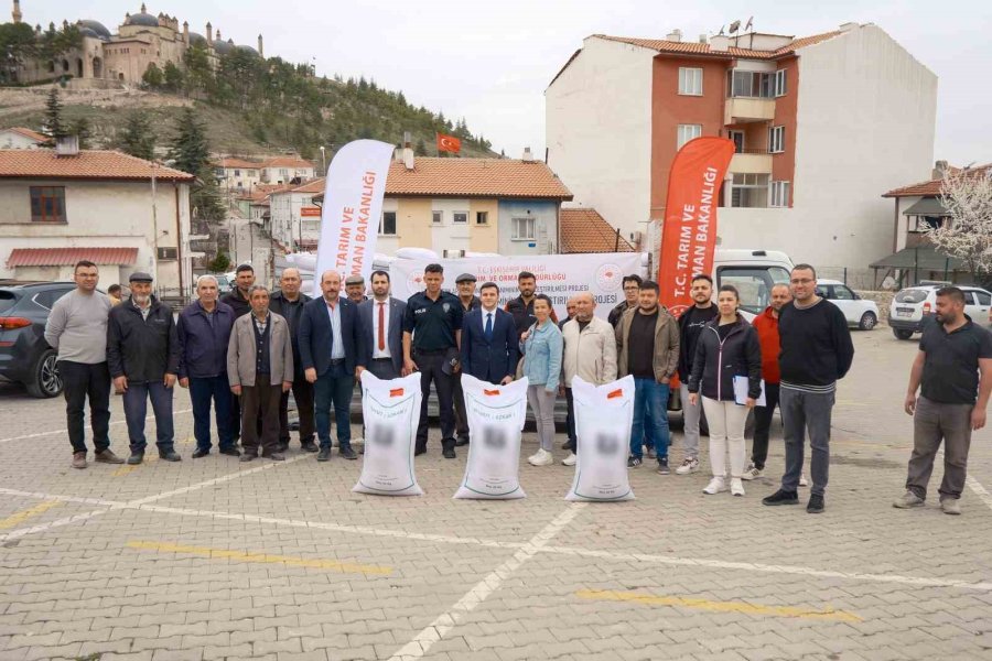 Üreticilere Yüzde 50 Hibeli Nohut Teslimi Devam Ediyor