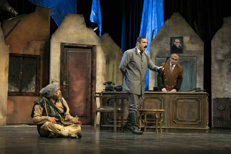 Mersin Şehir Tiyatrosu Birbirinden Güzel Eserleri Sahneye Taşıyor