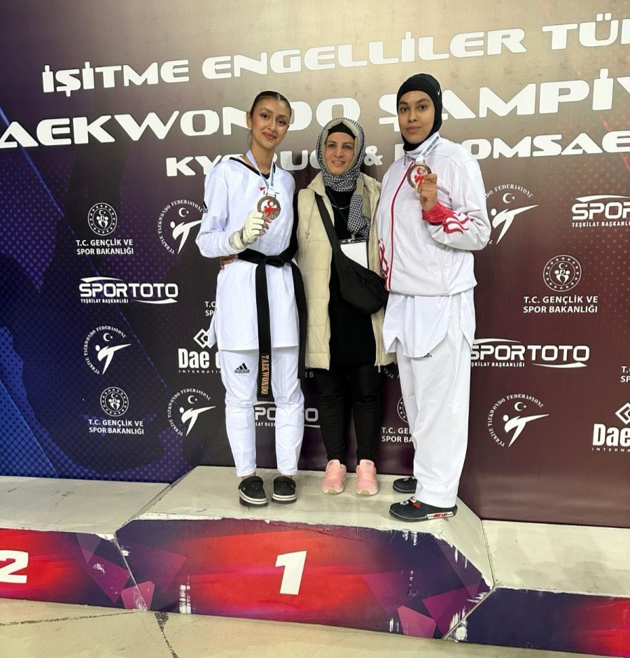 İşitme Engelliler Türkiye Taekwondo Şampiyonası’nda Kayseri’ye 7 Madalya