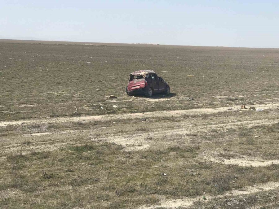 Konya’da Hafif Ticari Araç Takla Attı: 5 Yaralı