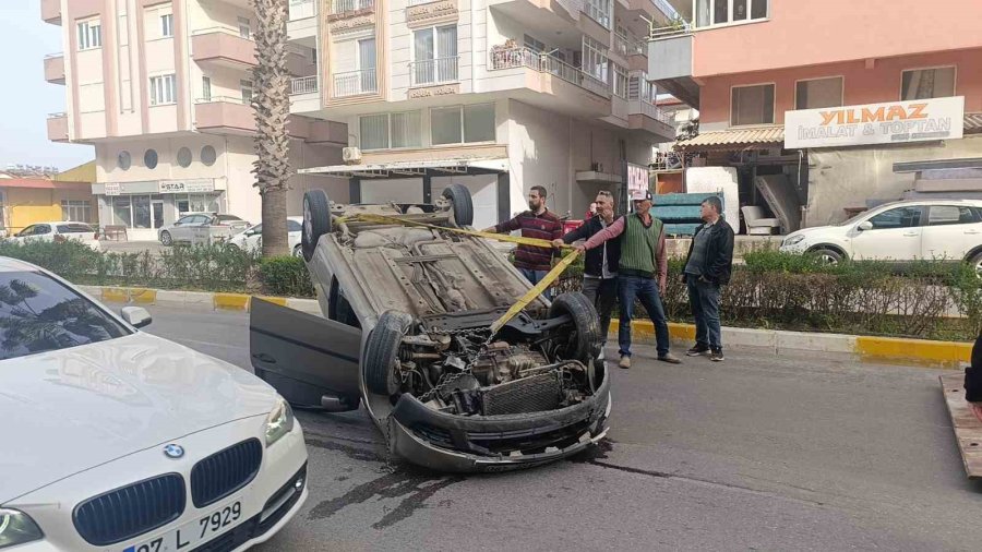 Virajı Alamayan Otomobil Takla Attı, Sürücü Yaralandı
