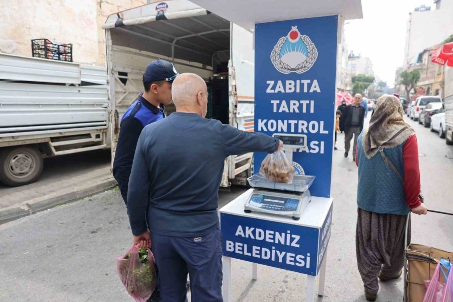Akdeniz Belediyesi Zabıta Ekipleri Pazar Yerini Denetledi