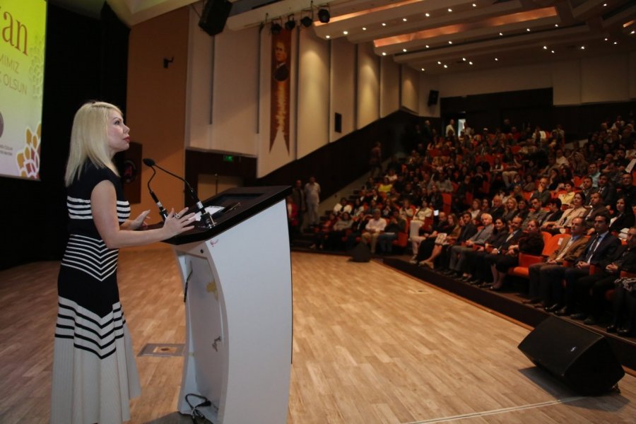 Rektör Özkan Bayramlaşma Töreninde Gözyaşlarına Hakim Olamadı