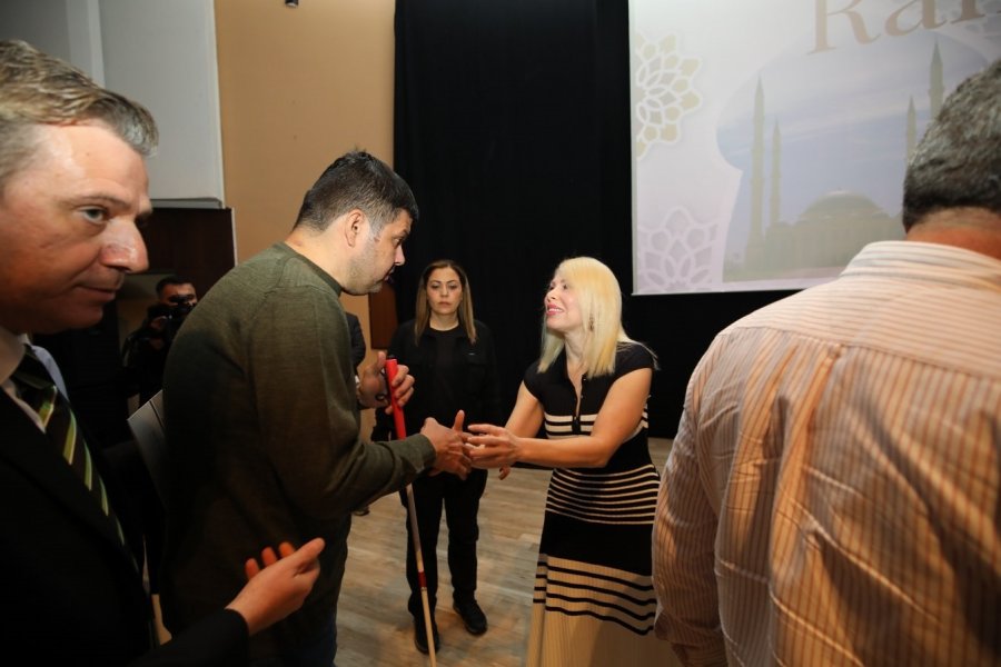 Rektör Özkan Bayramlaşma Töreninde Gözyaşlarına Hakim Olamadı