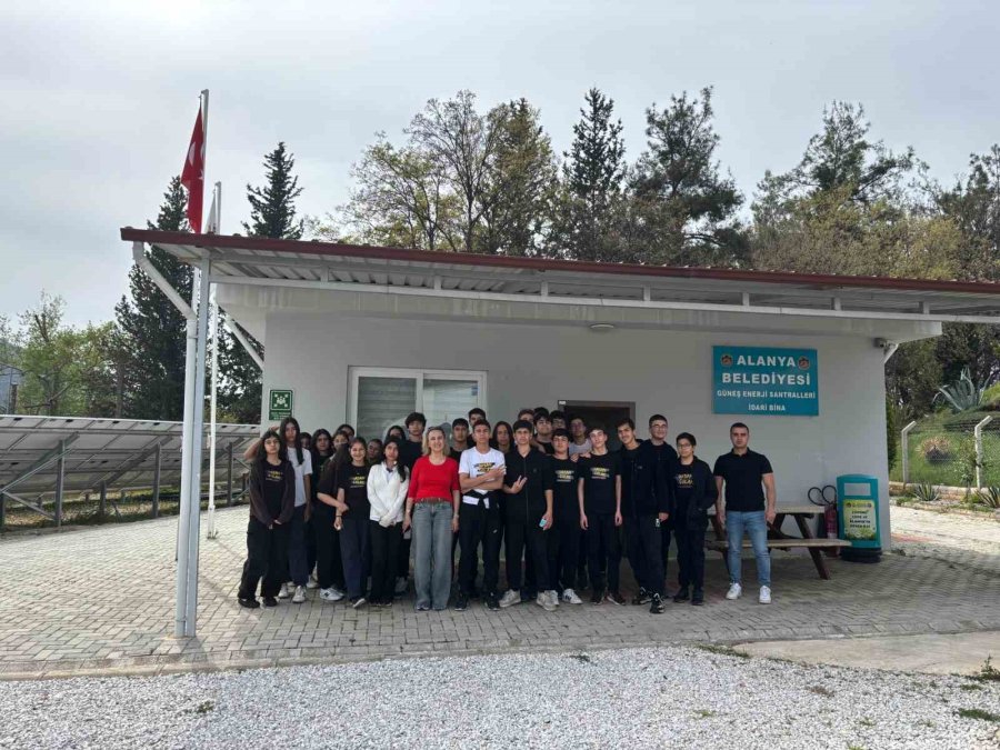 Alanyalı Öğrenciler Güneş Enerjisi Üretimini Yerinde Gördü