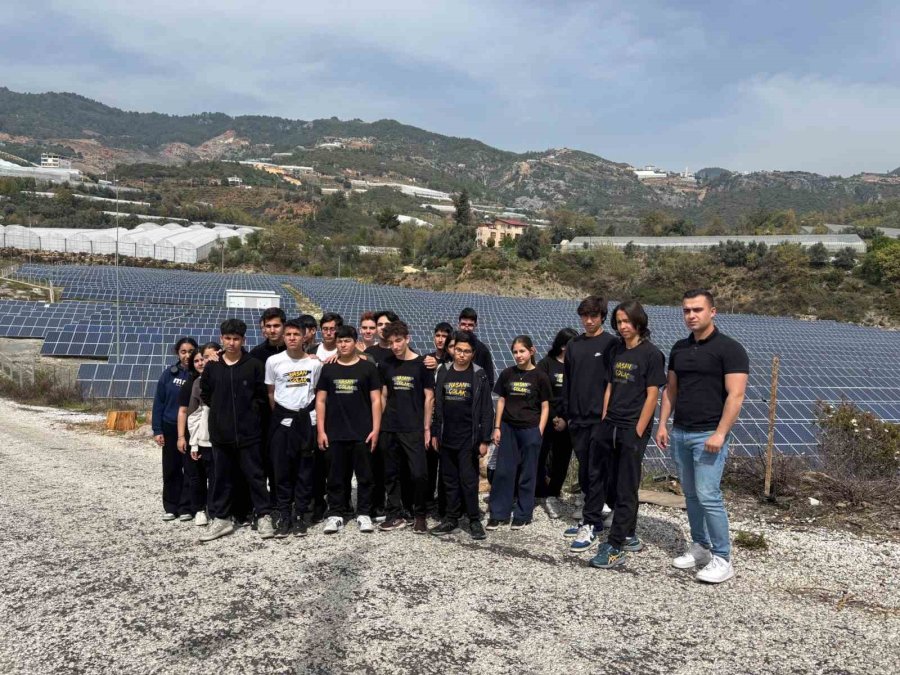 Alanyalı Öğrenciler Güneş Enerjisi Üretimini Yerinde Gördü