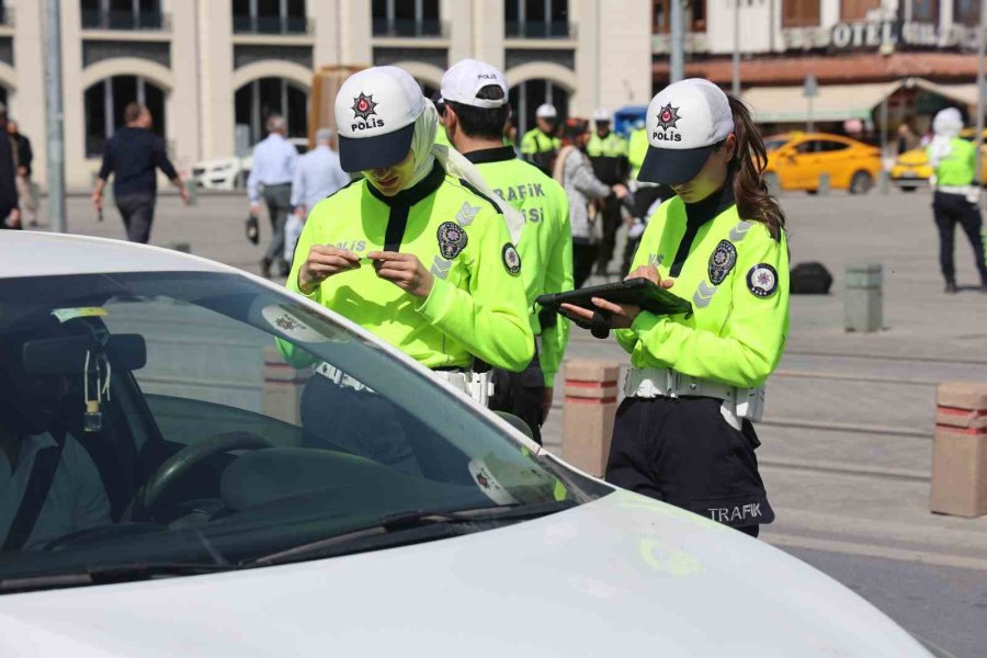 Konya’da Bayram Boyunca Trafik 5 Bin 73 Kamera İle Takip Edilecek