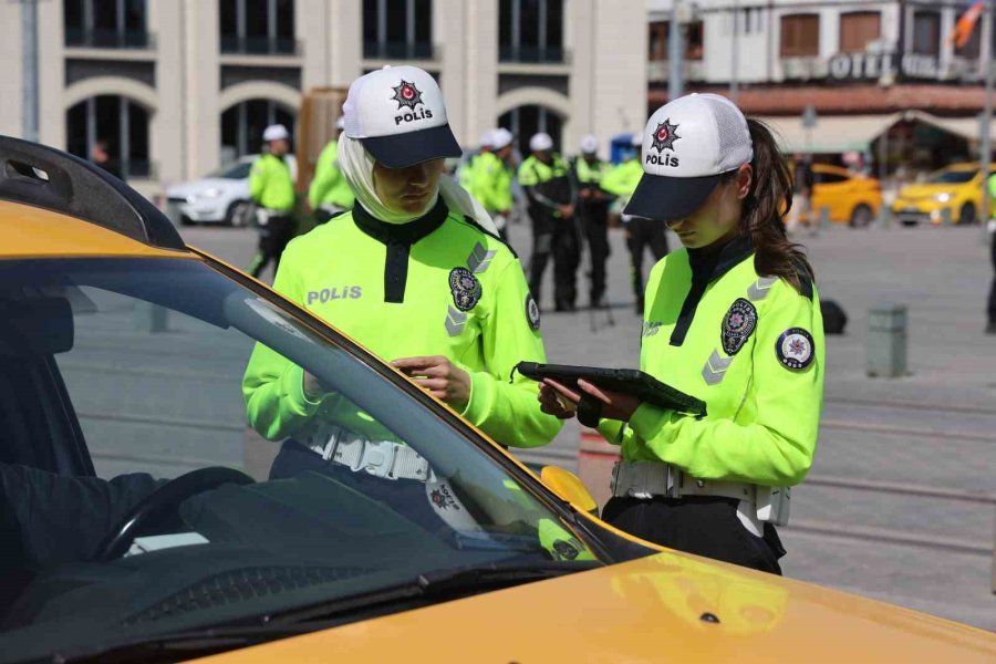 Konya’da Bayram Boyunca Trafik 5 Bin 73 Kamera İle Takip Edilecek