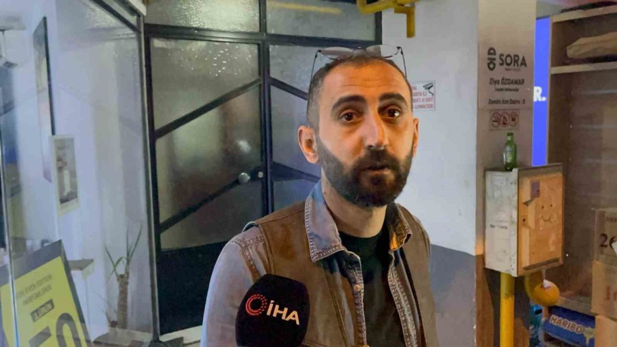 Eskişehir’de 2 Grup Arasında Çıkan Bıçaklı Kavga Kamerada