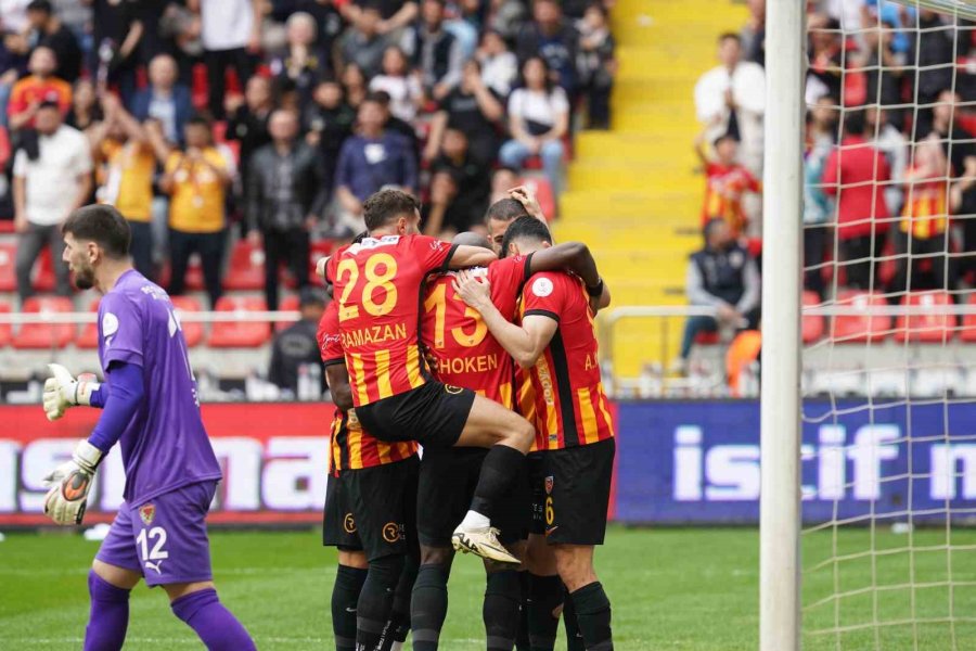 Trendyol Süper Lig: Kayserispor: 2 - Atakaş Hatayspor: 0 (ilk Yarı)